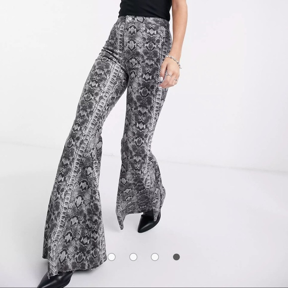 We The Free Geo Printed Flare Pants 29 NWT - Picture 1 of 11